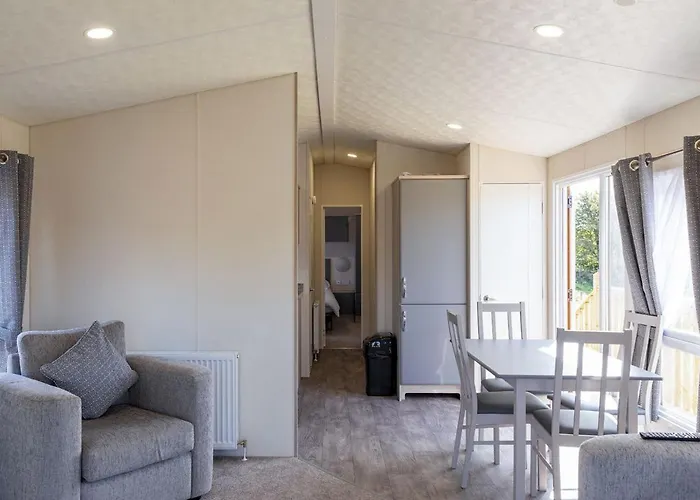 Great Harlow Views Hotel *