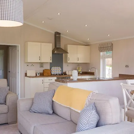 Great Harlow Views Hotel