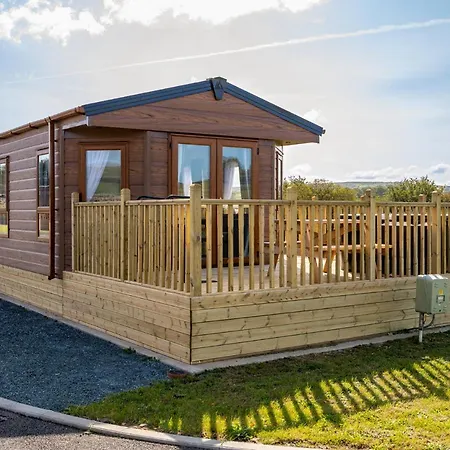 Great Harlow Views * Newby (Craven)