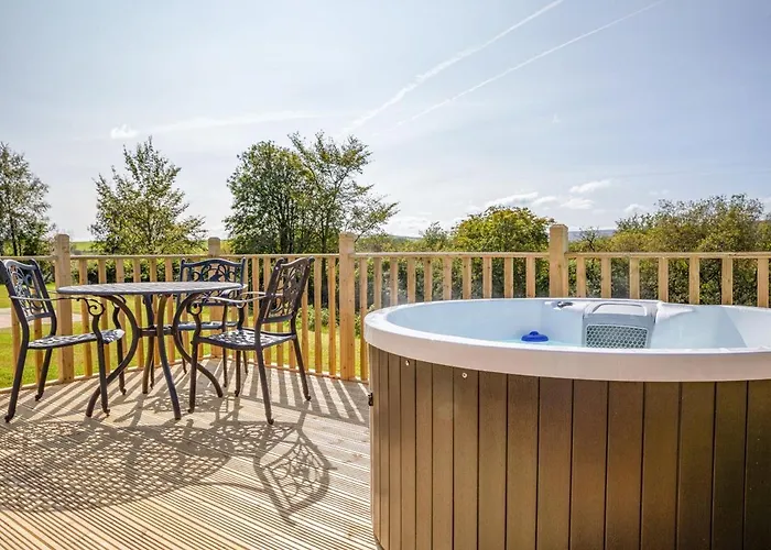 Great Harlow Views * Newby (Craven)